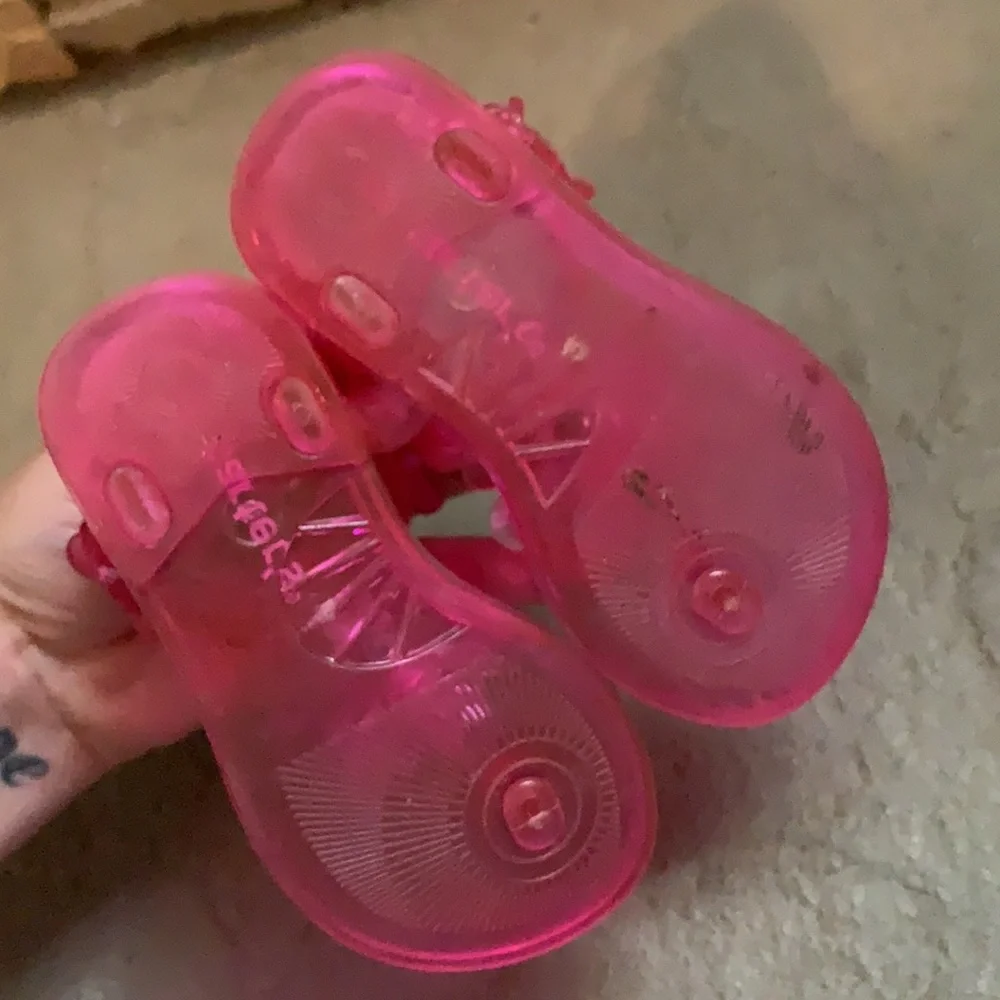 5 for $25🎈Carters flipflops